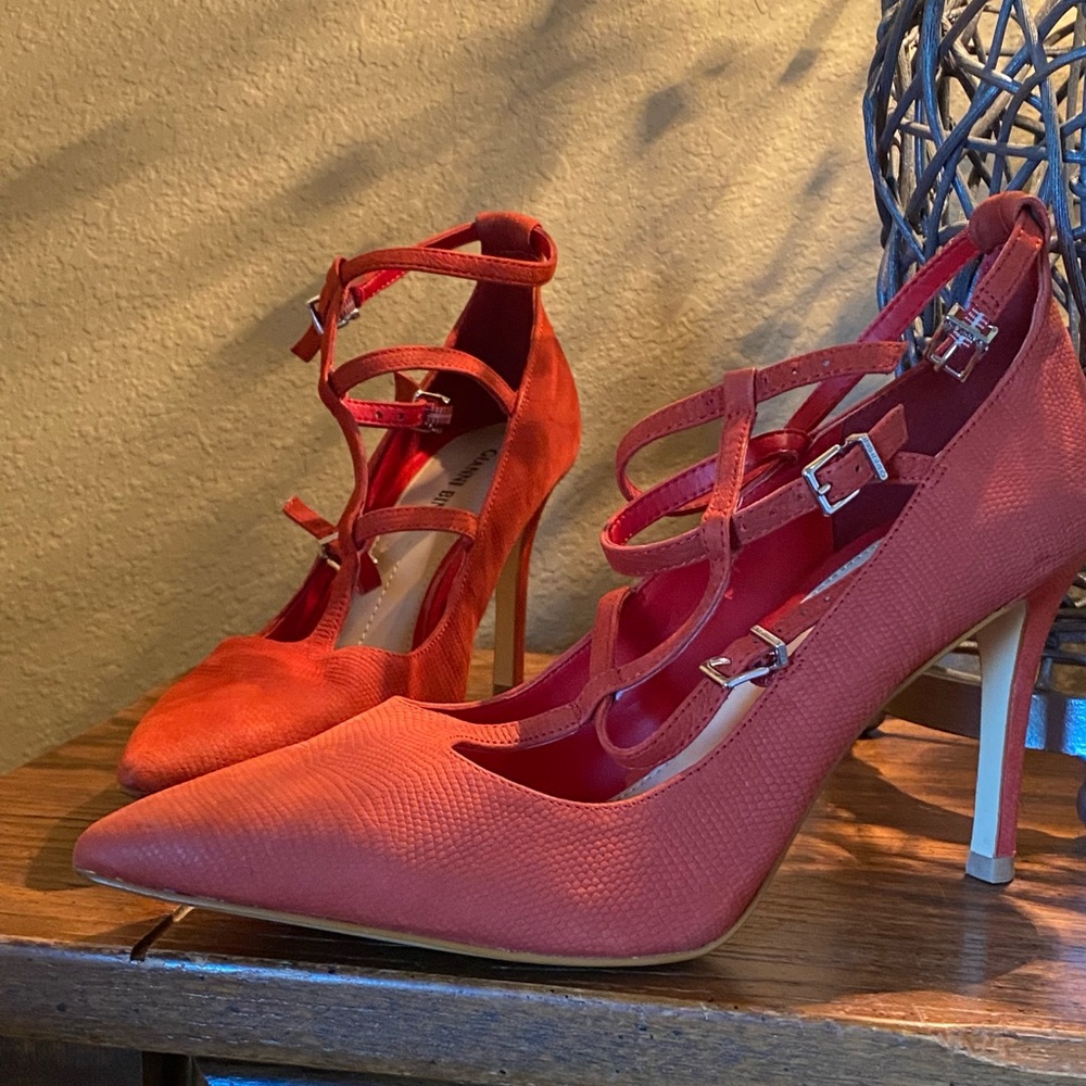 Gianni Bini heels size 10 in good used condition.